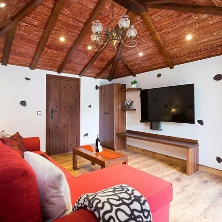 Traditional Canary In Holiday home